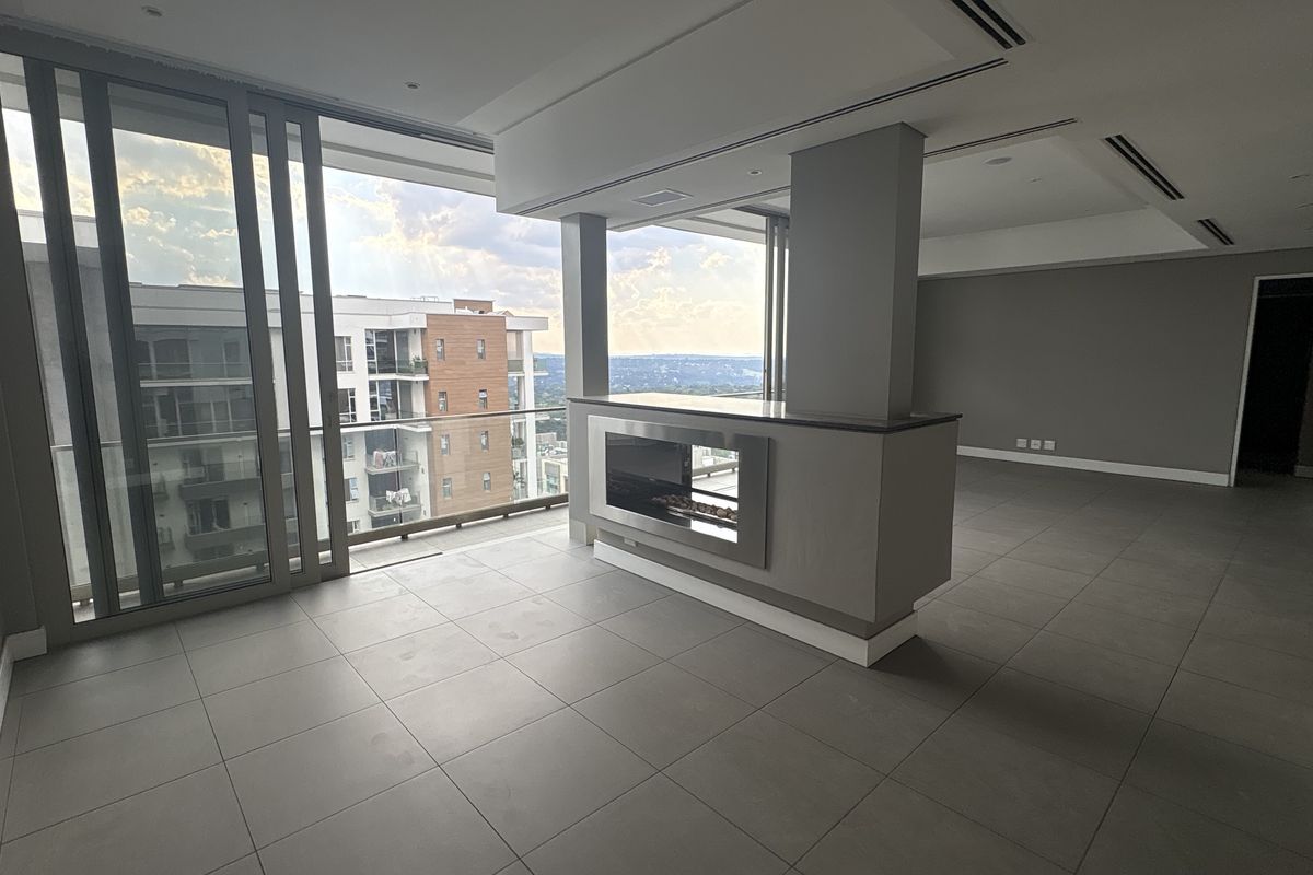 Executive Living Above the City- Starting bid from R4 599 999 online auction - Photo 2