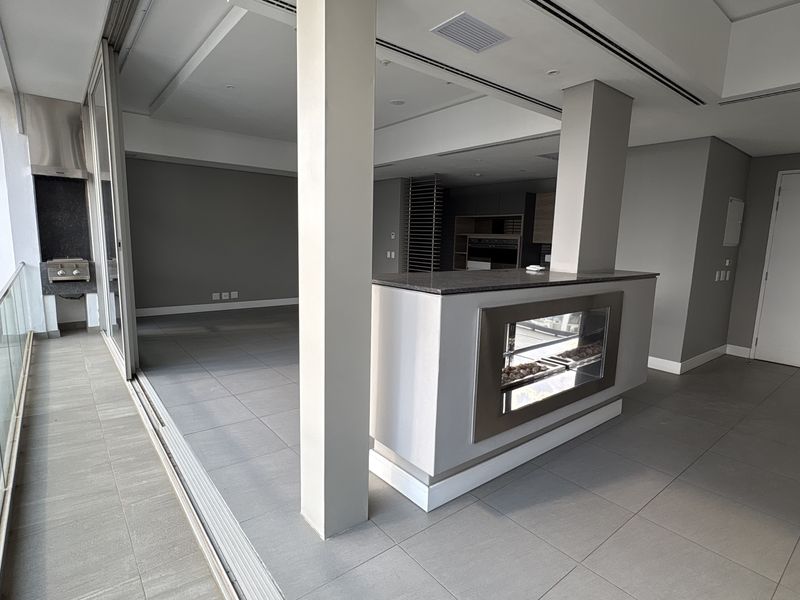 Executive Living Above the City- Starting bid from R4 599 999 online auction - Photo 3