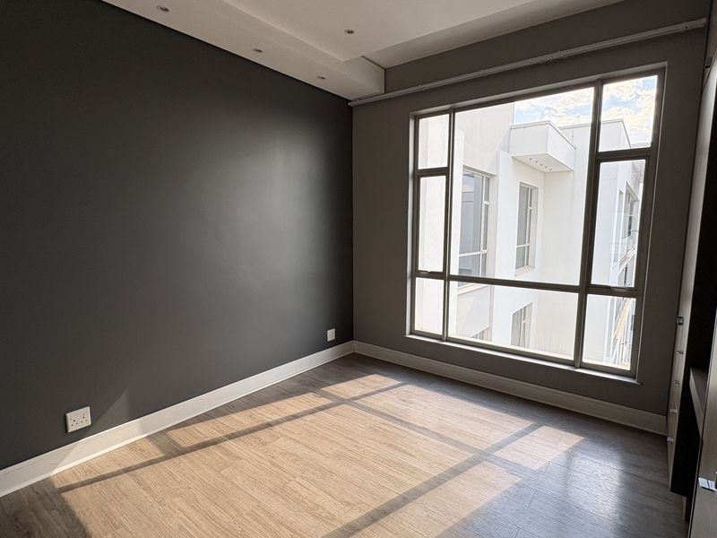 Executive Living Above the City- Starting bid from R4 599 999 online auction - Photo 10