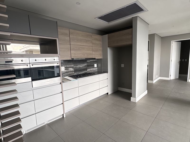 Executive Living Above the City- Starting bid from R4 599 999 online auction - Photo 5
