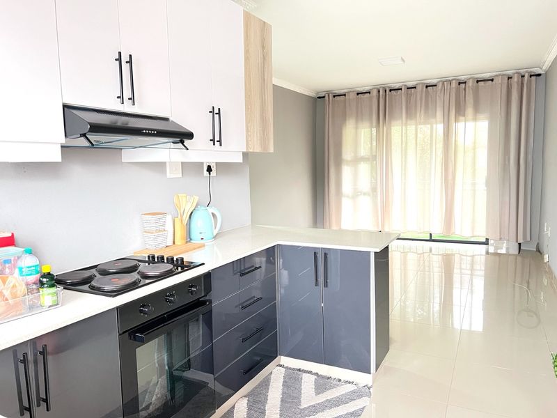 Morningside, 2 Bedroom Flat, 1 Parking For Sale - Photo 6