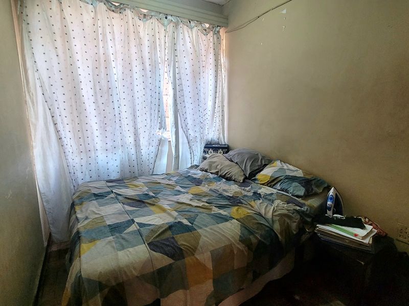 Investment - Spacious Bachelor Flat With Great Potential - Photo 7
