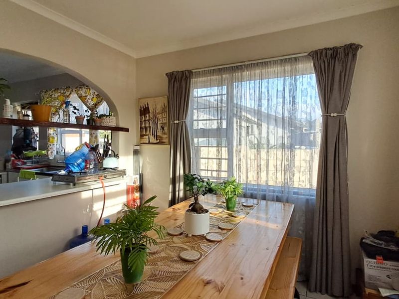 Spacious and well-maintained 3-bedroom family home ! - Photo 5