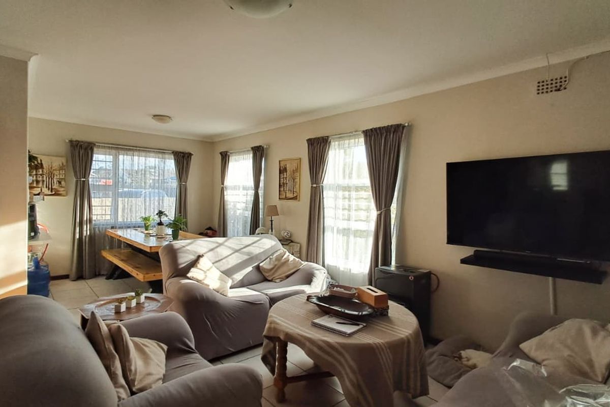 Spacious and well-maintained 3-bedroom family home ! - Photo 4