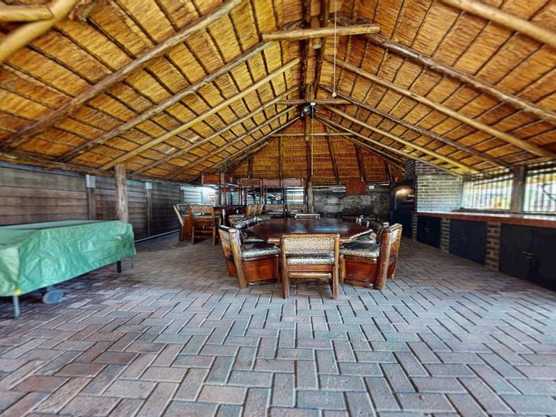 Live Luxury Non-Distressed Auction - Starting to bid from R1,199,000-00! - Photo 6