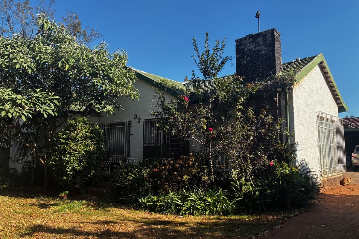 Pre-Hammer Opportunity – Secure Before Auction! Free standing home in Marlands - Photo 3