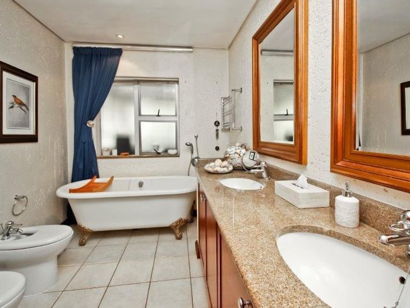 Sophisticated Living with Panoramic Views - Photo 9