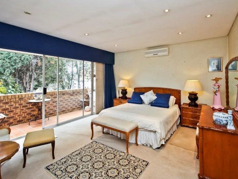 Sophisticated Living with Panoramic Views - Photo 6