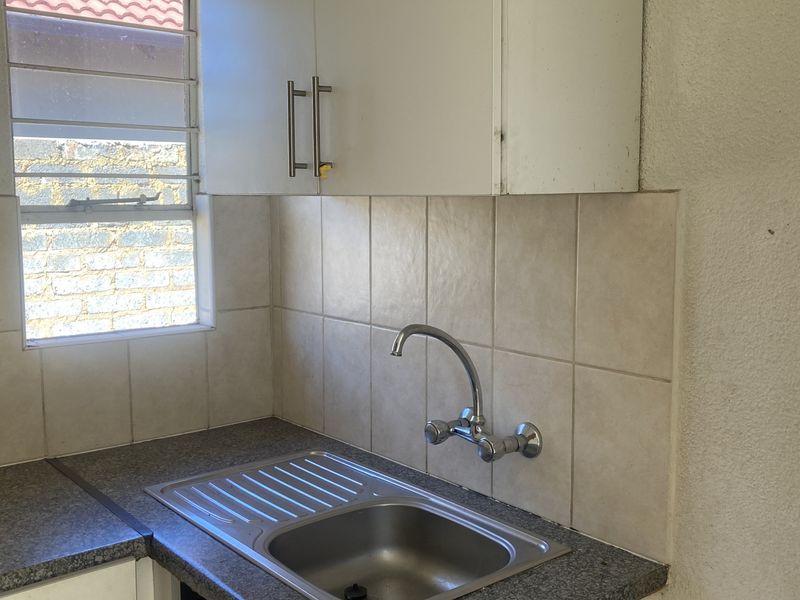 Affordable 2-Bedroom Opportunity for First-Time Buyers - Photo 3
