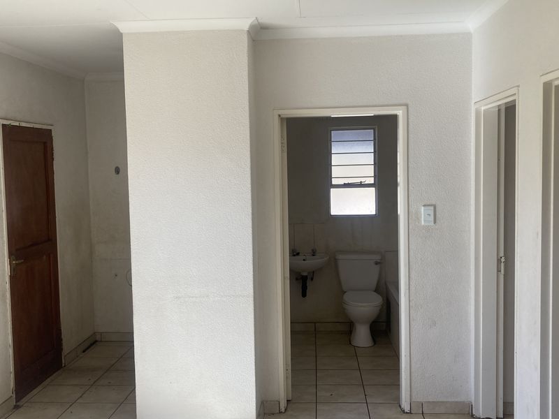 Affordable 2-Bedroom Opportunity for First-Time Buyers - Photo 10