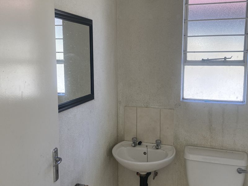 Affordable 2-Bedroom Opportunity for First-Time Buyers - Photo 9