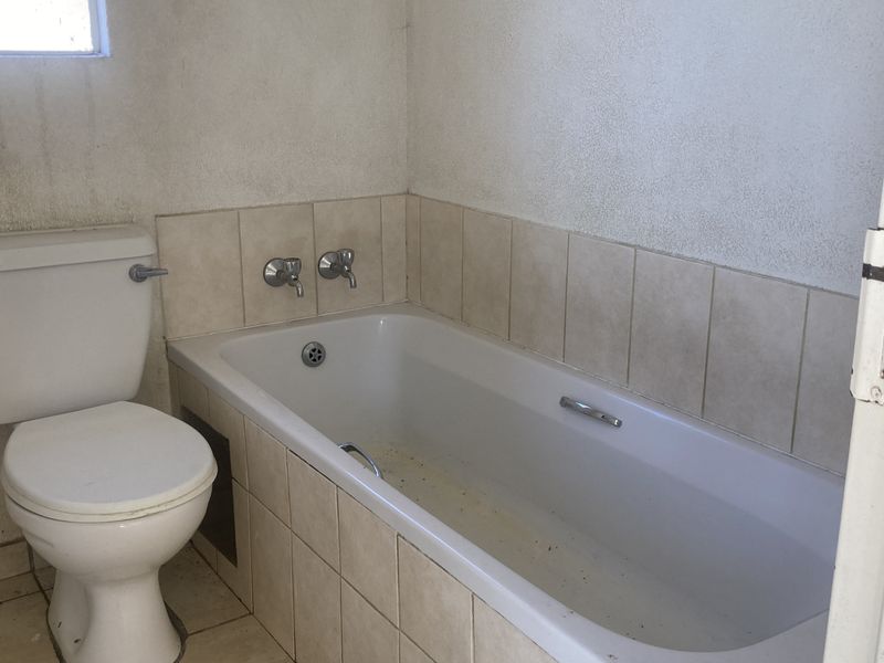 Affordable 2-Bedroom Opportunity for First-Time Buyers - Photo 8