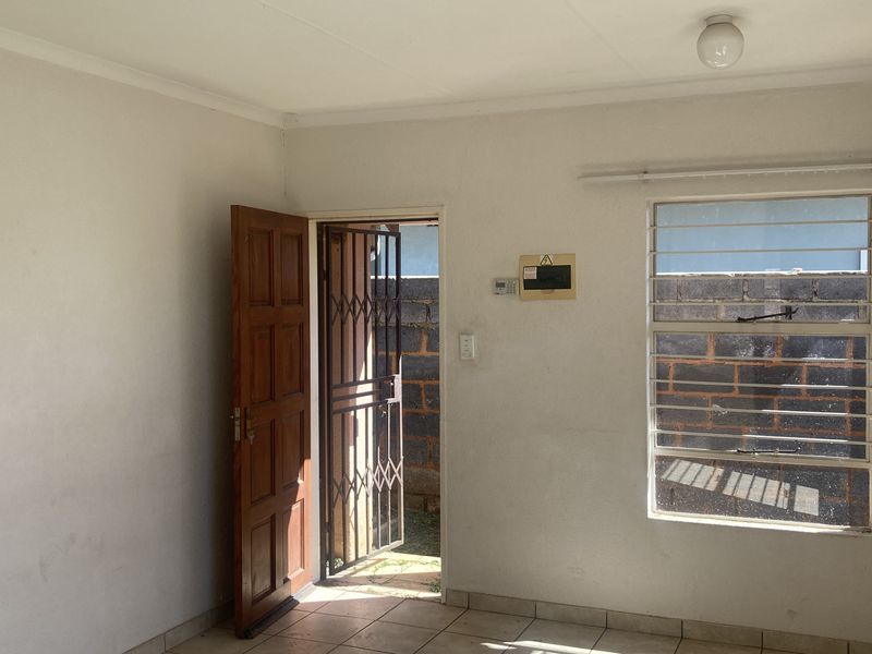 Affordable 2-Bedroom Opportunity for First-Time Buyers - Photo 5