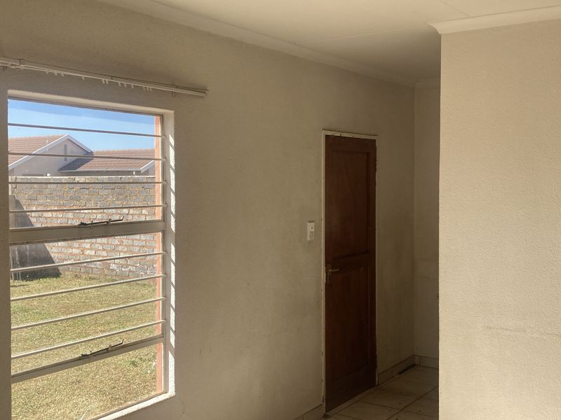 Affordable 2-Bedroom Opportunity for First-Time Buyers - Photo 4