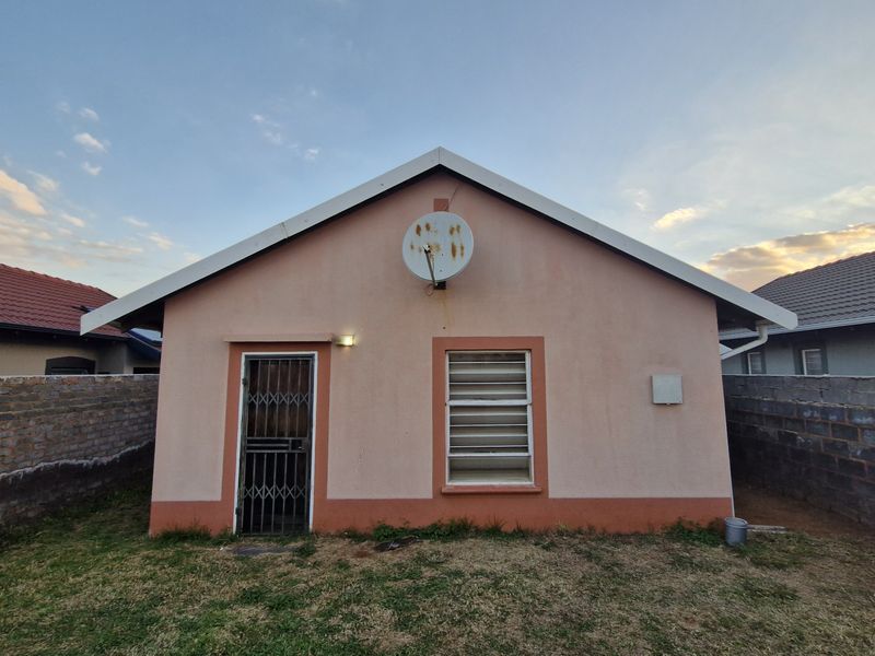 Affordable 2-Bedroom Opportunity for First-Time Buyers - Photo 1