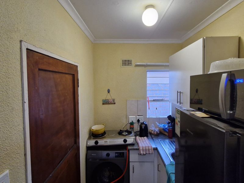 Affordable 2-Bedroom Opportunity for First-Time Buyers - Photo 4