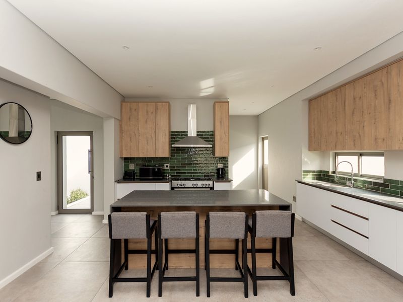 Greenbelt Outlook, Corner Stand and Fully Furnished Convenience - Photo 5