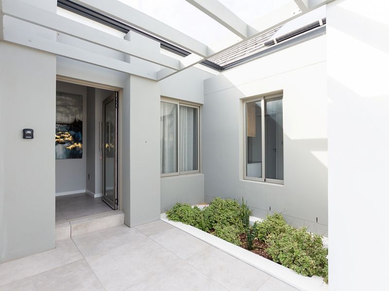 Greenbelt Outlook, Corner Stand and Fully Furnished Convenience - Photo 2