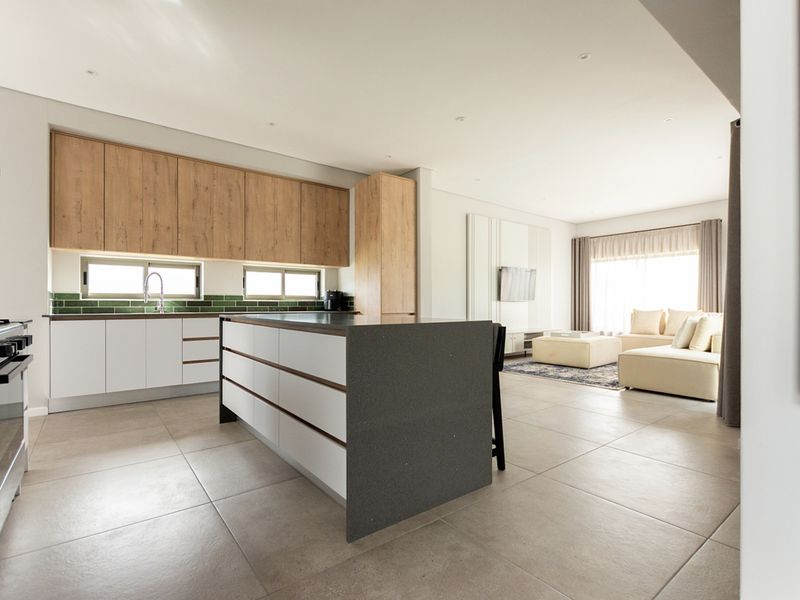 Greenbelt Outlook, Corner Stand and Fully Furnished Convenience - Photo 3