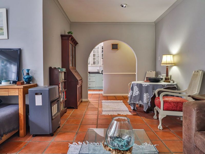 This charming little gem is the perfect and smartest investment to make today! - Photo 8