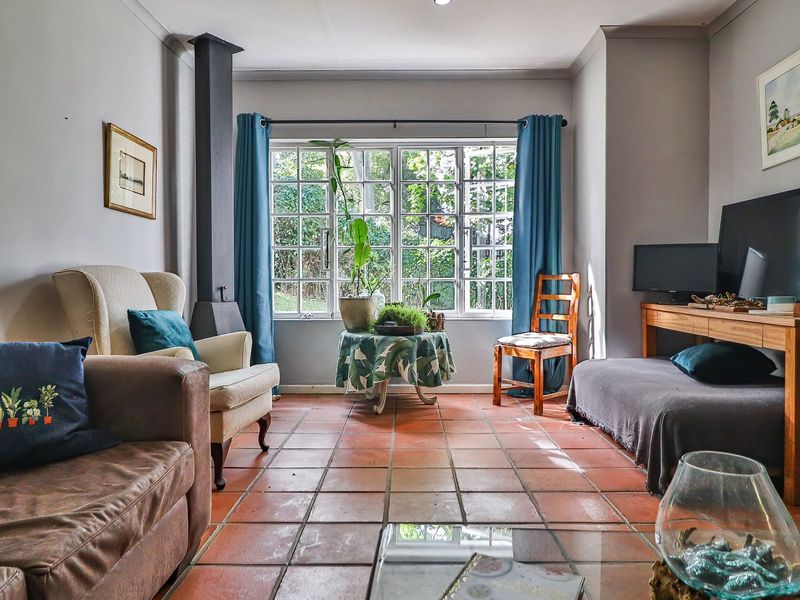 This charming little gem is the perfect and smartest investment to make today! - Photo 6