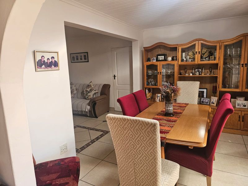 Spacious & Secure Family Home in Braelyn - Photo 5