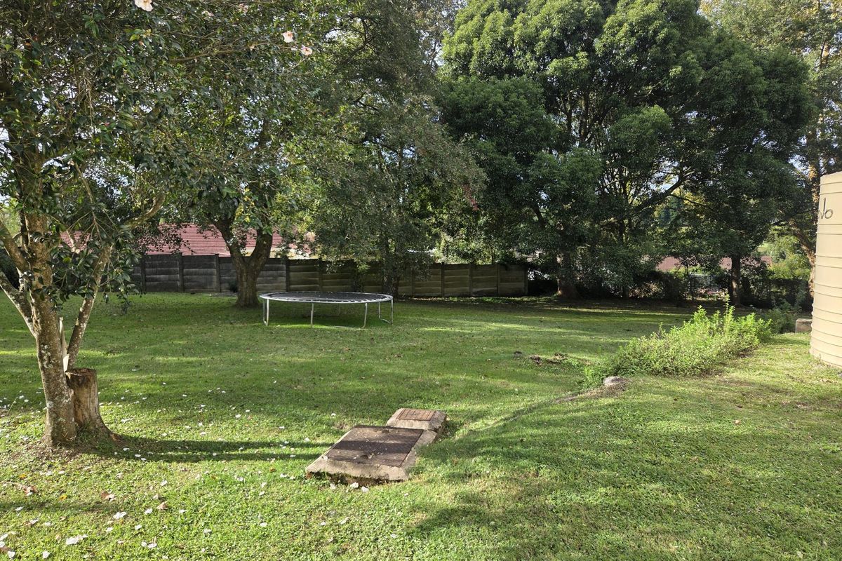 Large Property and Plenty of Accommodation in Hilton - Photo 2