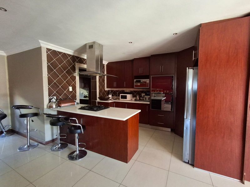 Estate living in Theresapark - Photo 5