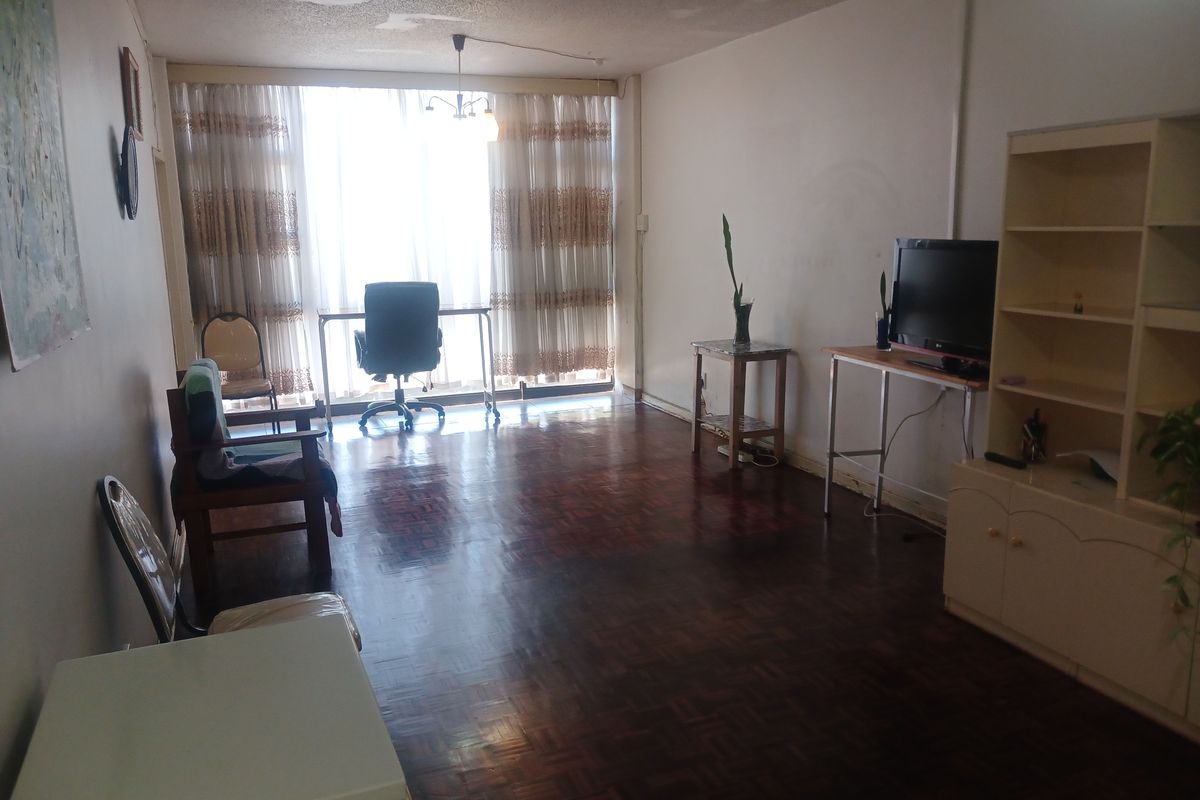 Move in ready apartment for sale in Dorchester Square - Photo 4