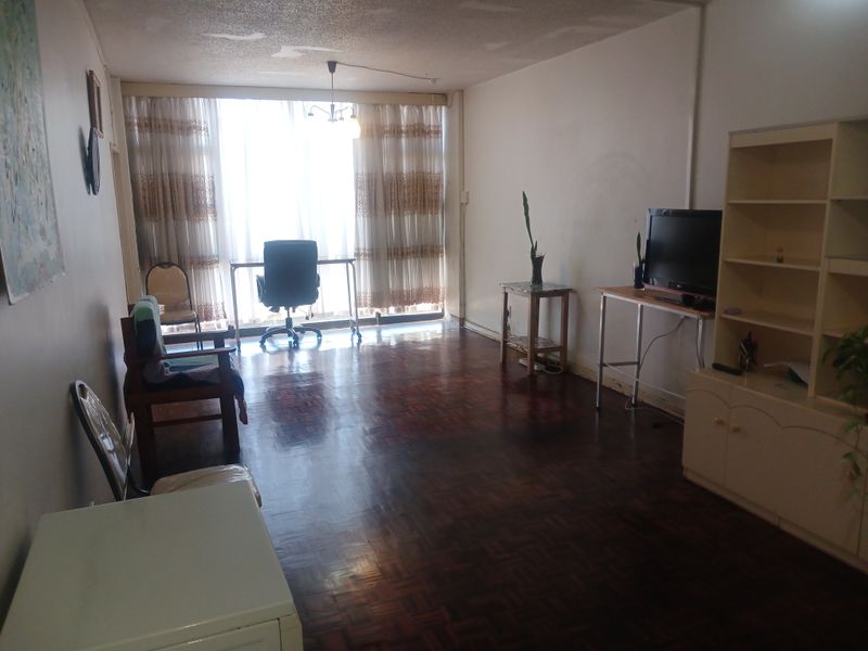 Move in ready apartment for sale in Dorchester Square - Photo 4