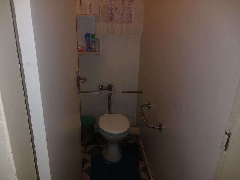 Move in ready apartment for sale in Dorchester Square - Photo 10