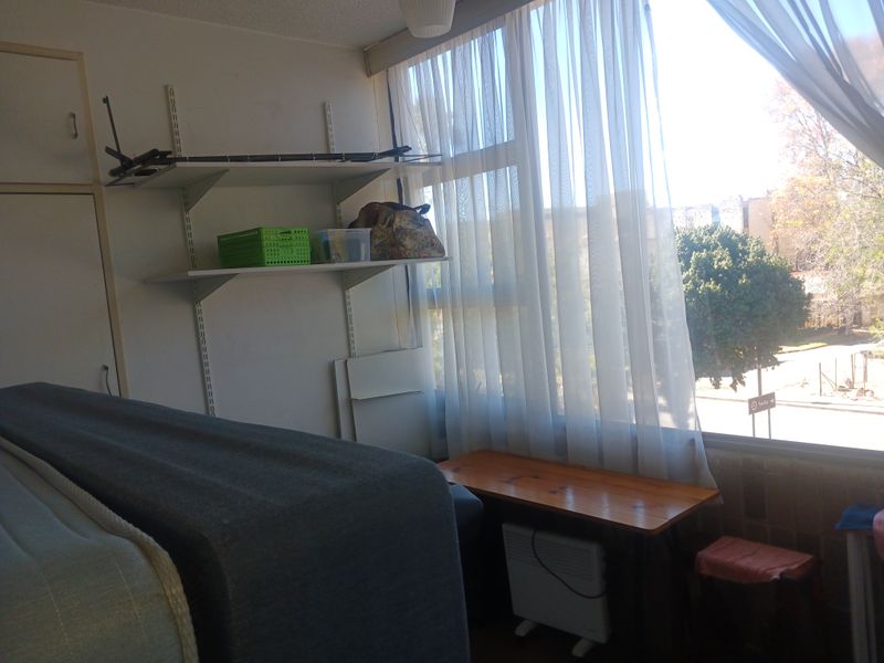 Move in ready apartment for sale in Dorchester Square - Photo 8