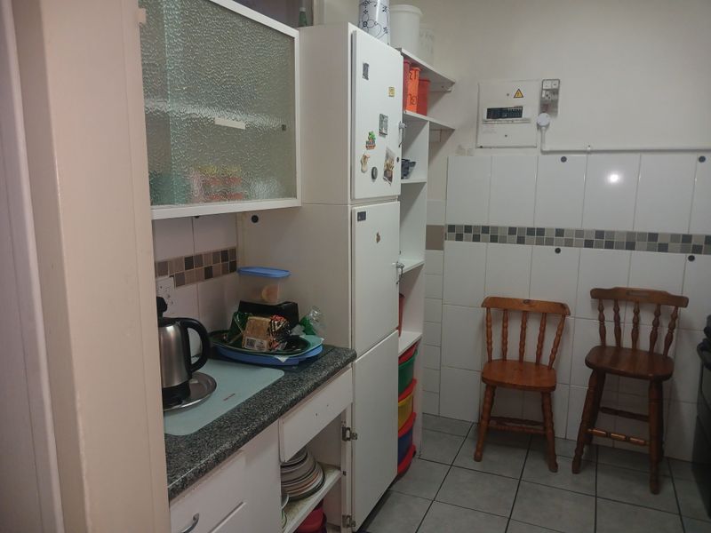 Move in ready apartment for sale in Dorchester Square - Photo 5