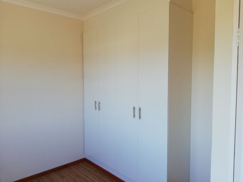 Neat & Secure 2 Bedroom Townhouse with Double Garage in Riverwood Eco Estate - Photo 3