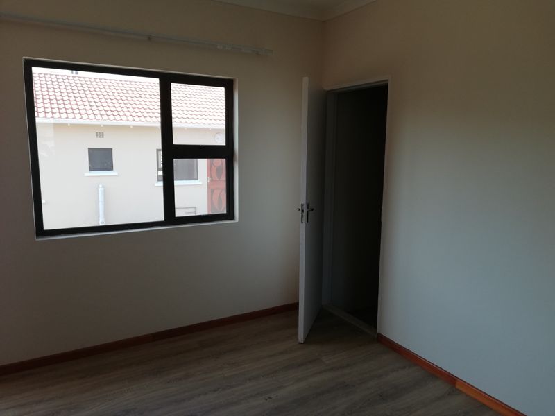Neat & Secure 2 Bedroom Townhouse with Double Garage in Riverwood Eco Estate - Photo 8