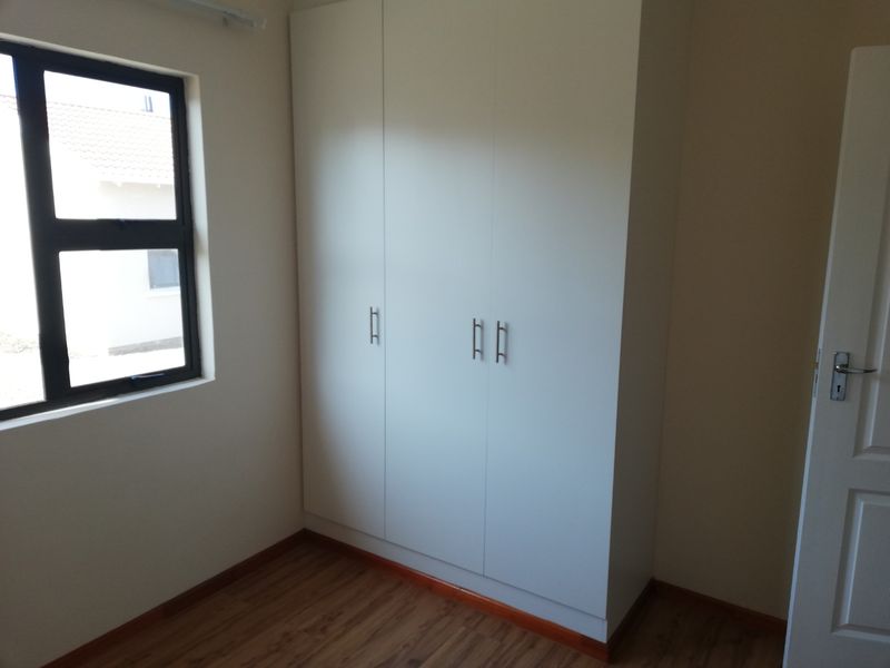 Neat & Secure 2 Bedroom Townhouse with Double Garage in Riverwood Eco Estate - Photo 6