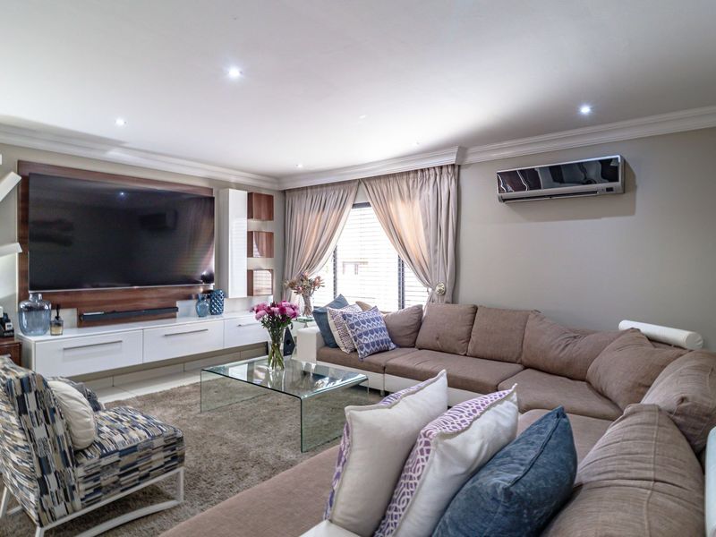3Bdr House in Estate PLUS it comes fully furnished and to be sold as is!! - Photo 5