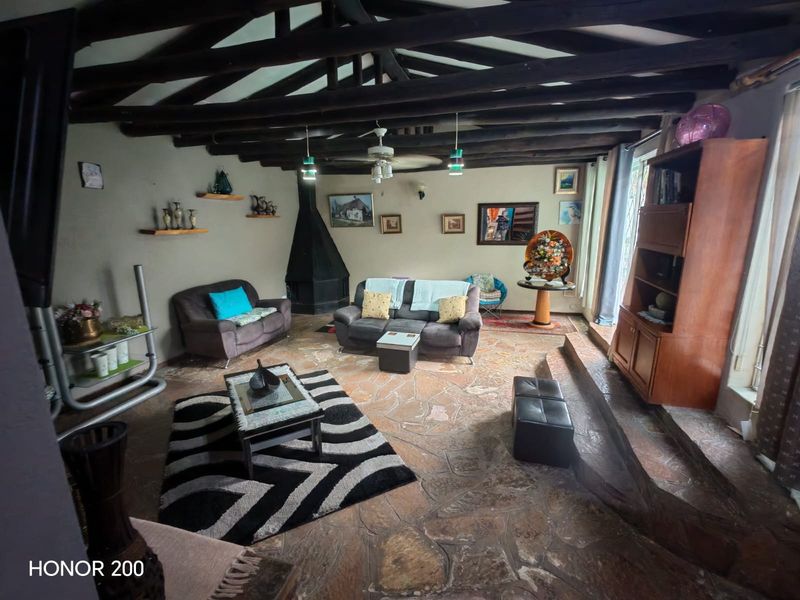 Spacious Family Home with Bonus Flat and Entertainment Appeal - Photo 10