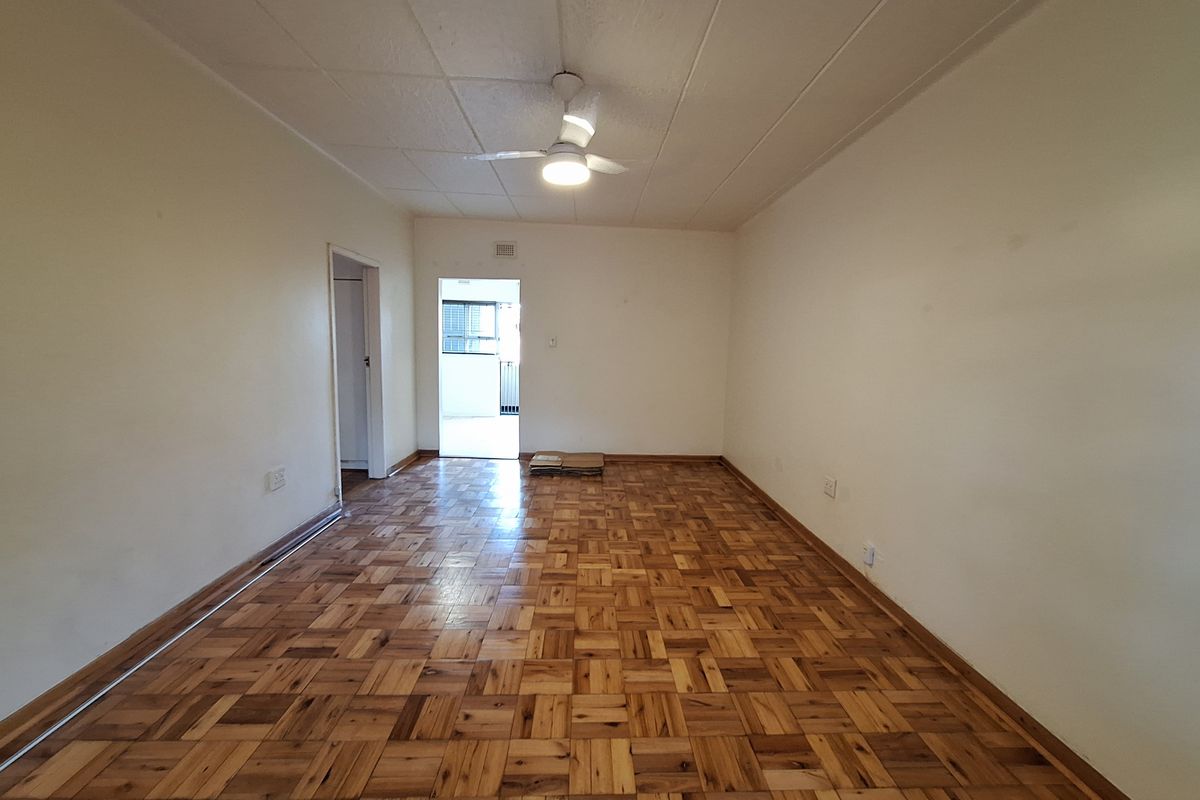 Flat For Sale In Durban - Photo 5