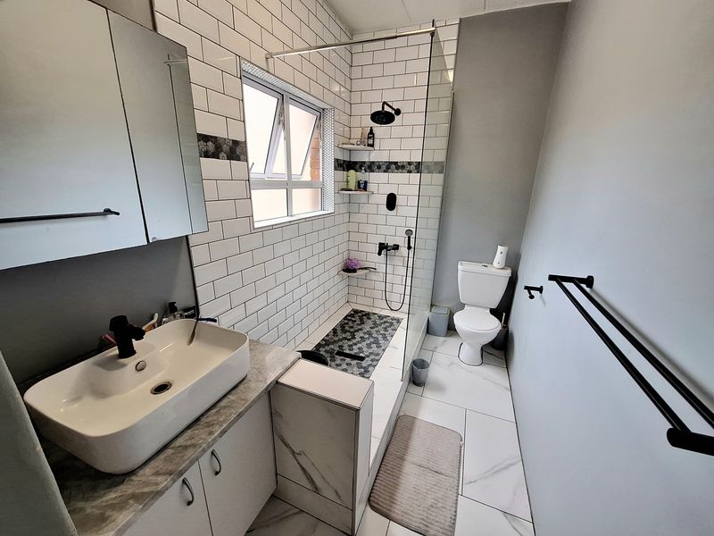 Flat For Sale In Durban - Photo 9