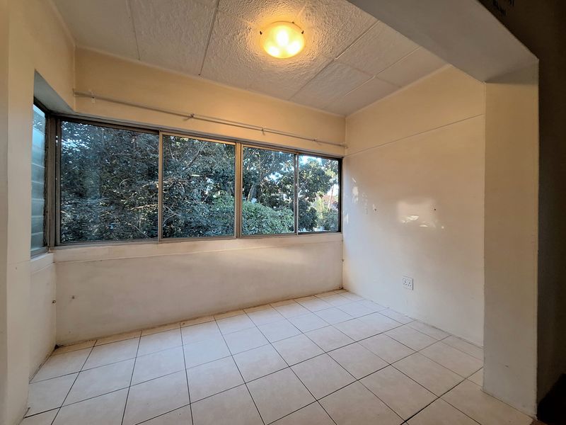 Flat For Sale In Durban - Photo 8