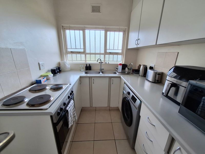 Flat For Sale In Durban - Photo 2