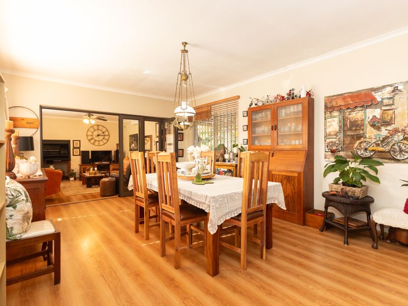 Spacious 5 Bedroom Family Home in Sought-After Brackenfell Ferndale - Photo 4