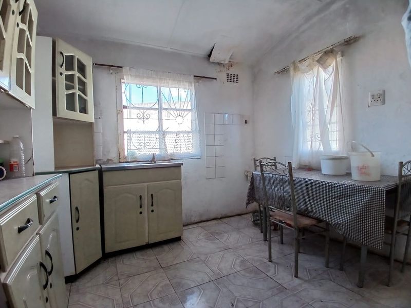 Affordable 4-Room House in the Heart of Mdantsane - Photo 5