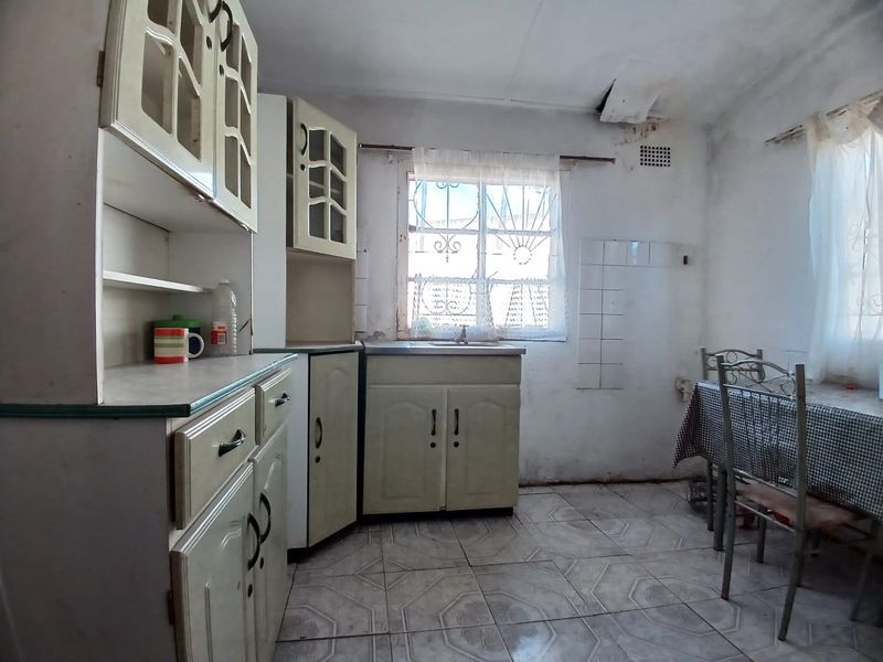 Affordable 4-Room House in the Heart of Mdantsane - Photo 6