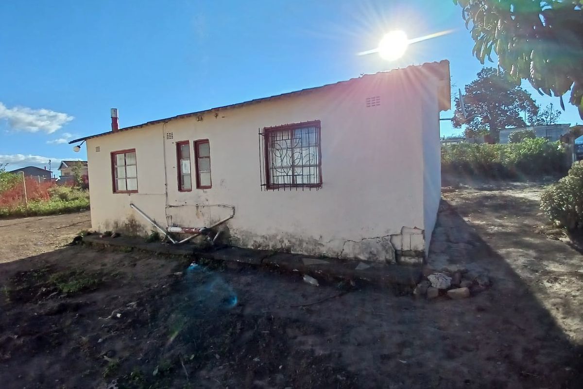 Affordable 4-Room House in the Heart of Mdantsane - Photo 4