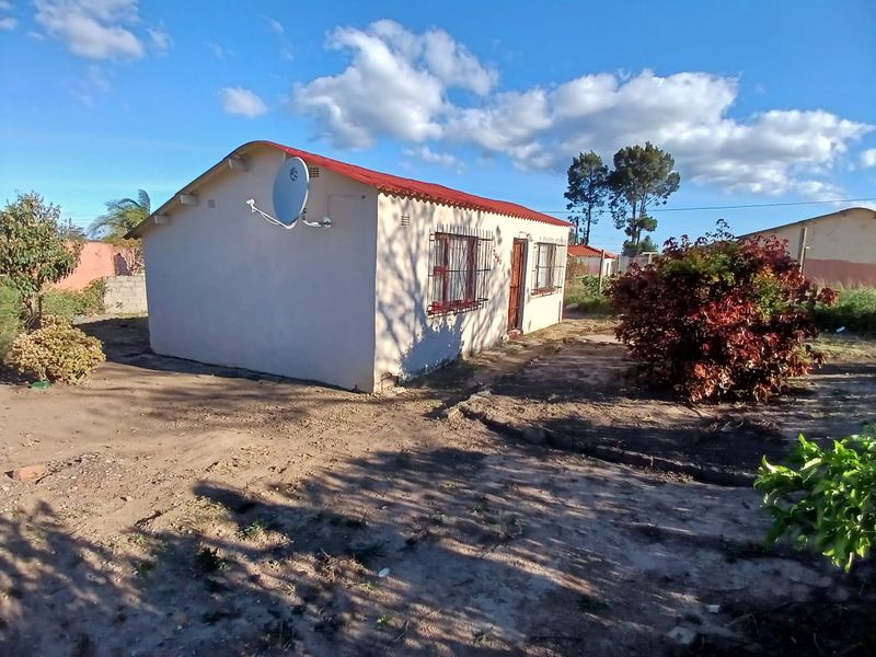 Affordable 4-Room House in the Heart of Mdantsane - Photo 1