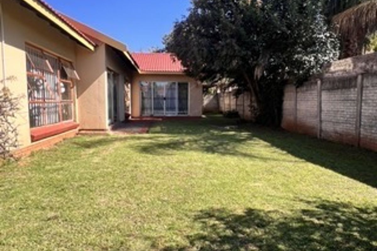 Spacious Family Home with Income-Generating Flatlet - Photo 2