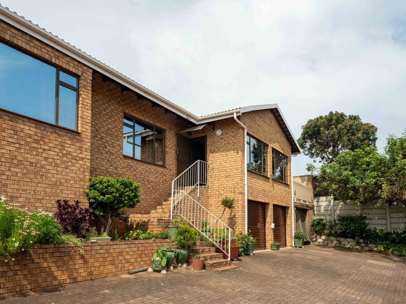 Secure living in Scottburgh - Photo 1