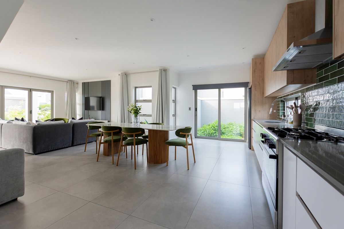Modern Estate Living for Golfers, Families and Holiday-Home Buyers - Photo 3